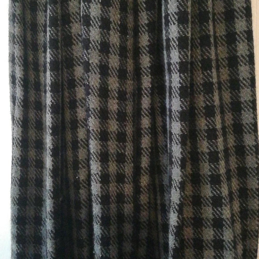 Scarf - Picture 2 of 3